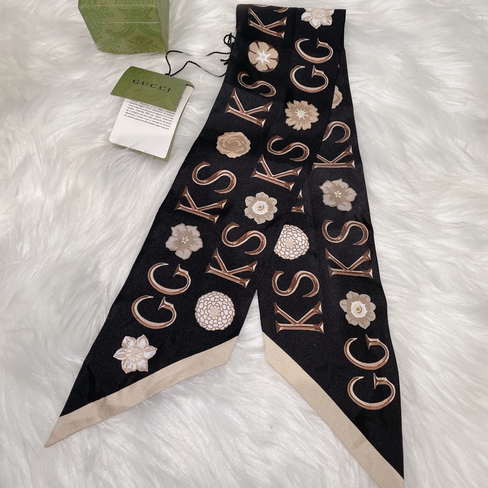 Gucci silk twilly